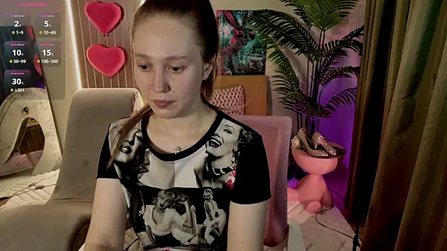 Snapshot of TinaShelton chatting on 07.17.26 TinaShelton online show from 07.17.26