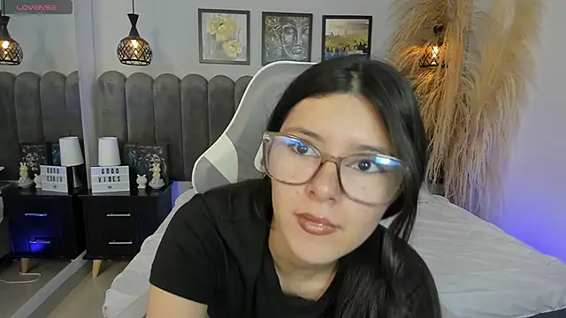 Snapshot of amber_hill__ chatting on 05.26.26 amber hill online show from 05.26.26