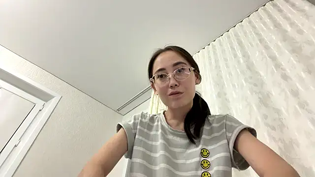 Snapshot of VickieTrudo chatting on 07.01.26 VickieTrudo online show from 07.01.26