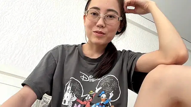 Snapshot of VickieTrudo chatting on 07.15.26 VickieTrudo online show from 07.15.26
