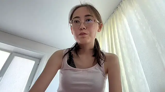 Snapshot of VickieTrudo chatting on 07.16.26 VickieTrudo online show from 07.16.26