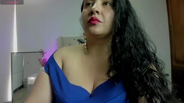 Snapshot of JadeBellee chatting on 06.29.26 JadeBellee online show from 06.29.26