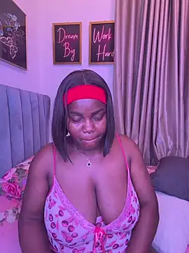 Snapshot of CasadelRe chatting on 05.24.26 CasadelRe online show from 05.24.26
