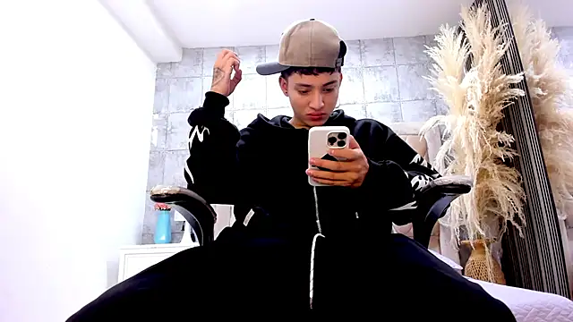 Snapshot of wesley_boyy_ chatting on 06.03.26 wesley boyy online show from 06.03.26