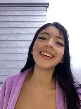 Snapshot of JeyLuxx chatting on 06.18.26 JeyLuxx online show from 06.18.26