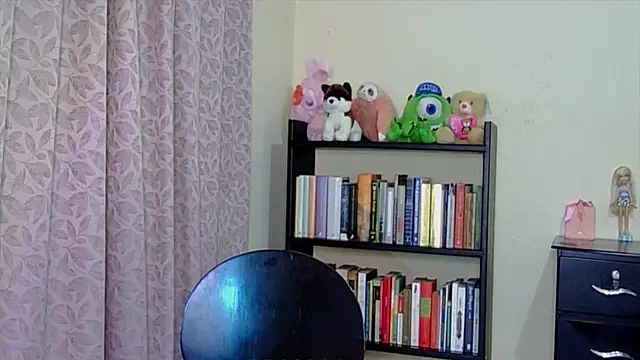 Snapshot of Kali_Hel chatting on 07.12.26 Kali Hel online show from 07.12.26