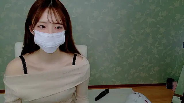 Snapshot of aoi_lol chatting on 05.23.26 aoi lol online show from 05.23.26