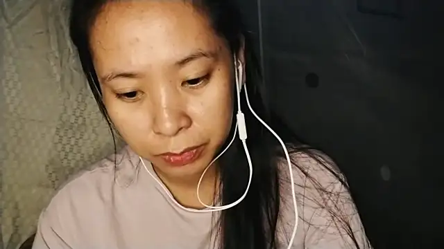 Snapshot of Rosy_Tin chatting on 06.02.26 Rosy Tin online show from 06.02.26