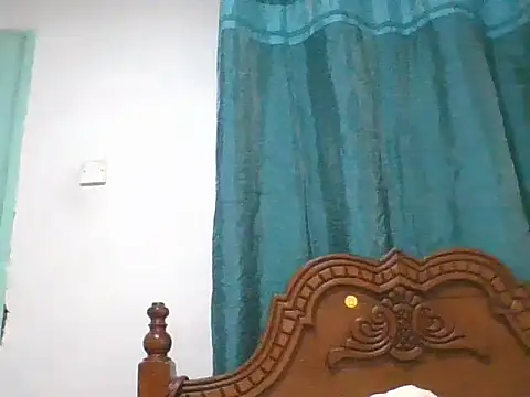 peacechloe online show from 06.17.26