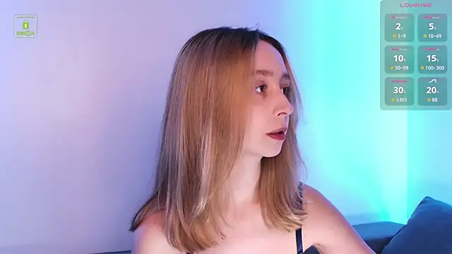 Snapshot of RachelVacsler chatting on 06.18.26 RachelVacsler online show from 06.18.26