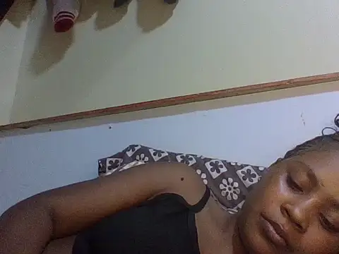Snapshot of Prettydoll2 chatting on 05.28.26 Prettydoll2 online show from 05.28.26