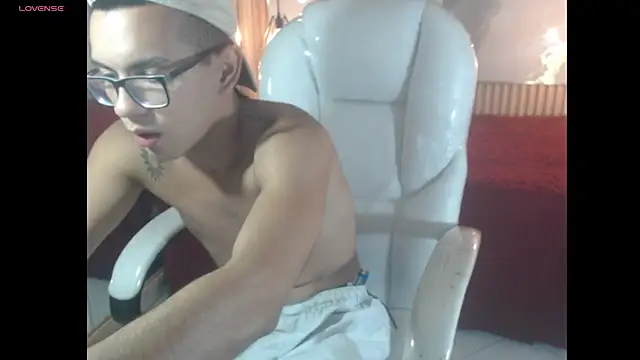 Snapshot of maximiliano_hotdevil chatting on 05.31.26 maximiliano hotdevil online show from 05.31.26
