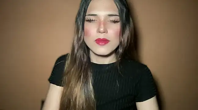 Nami Campbell online show from 01.05.25