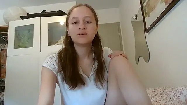 Snapshot of SoftieSophie chatting on 06.25.26 SoftieSophie online show from 06.25.26