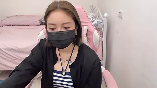 Snapshot of kisskisschu chatting on 06.09.26 kisskisschu online show from 06.09.26