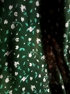Snapshot of maliska-rani chatting on 06.18.26 maliska-rani online show from 06.18.26