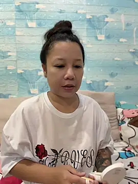 Snapshot of LINDA_HD chatting on 06.30.26 LINDA HD online show from 06.30.26