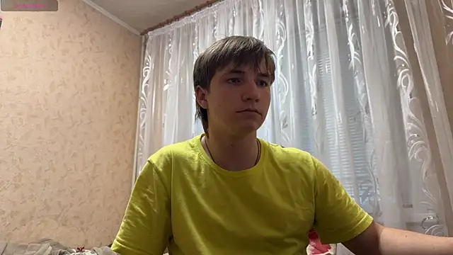 Snapshot of Goolden_Flaash chatting on 05.26.26 Goolden Flaash online show from 05.26.26