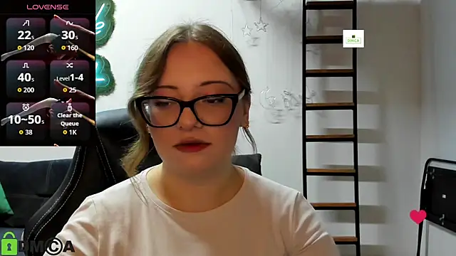Snapshot of JuliNy_x chatting on 06.04.26 JuliNy x online show from 06.04.26