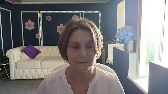 Snapshot of Mabel_Magic chatting on 07.04.26 Mabel Magic online show from 07.04.26