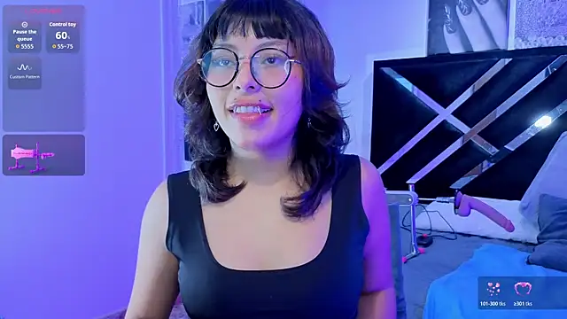 Snapshot of hannita_01 chatting on 06.19.26 hannita 01 online show from 06.19.26