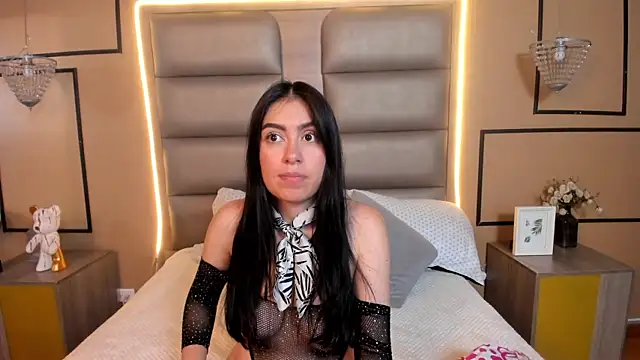 Snapshot of CARLA_FERRERM chatting on 06.02.26 CARLA FERRERM online show from 06.02.26