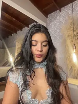 Snapshot of Amel_Rosse chatting on 06.20.26 Amel Rosse online show from 06.20.26
