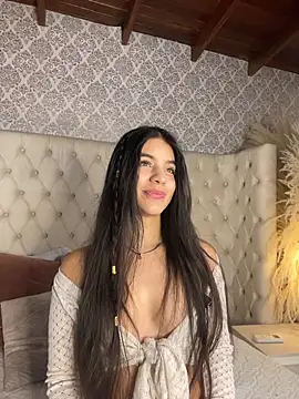 Snapshot of Amel_Rosse chatting on 06.27.26 Amel Rosse online show from 06.27.26