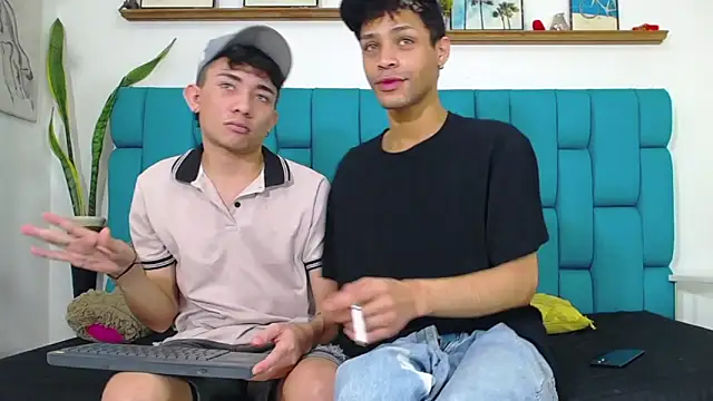 Snapshot of STRANGER_BOYS chatting on 06.18.26 STRANGER BOYS online show from 06.18.26