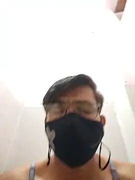 Snapshot of bottom_monty chatting on 06.09.26 bottom monty online show from 06.09.26