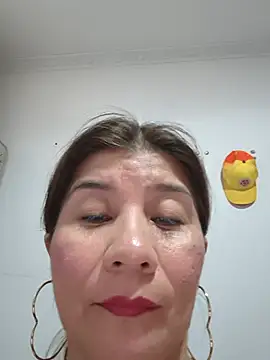 Snapshot of fire_mommy chatting on 07.08.26 fire mommy online show from 07.08.26