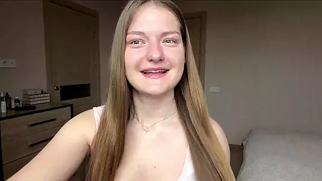 Snapshot of lizzzanatooo chatting on 05.31.26 lizzzanatooo online show from 05.31.26