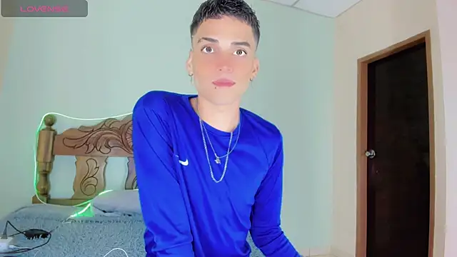 Snapshot of latino_boyy_ chatting on 07.26.26 latino boyy online show from 07.26.26