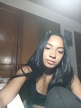 Snapshot of xcleila chatting on 06.03.26 xcleila online show from 06.03.26