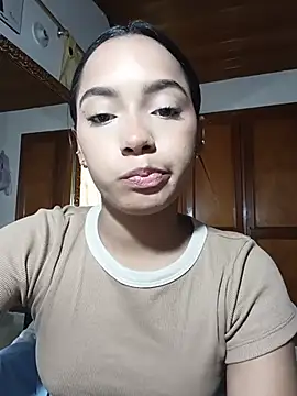 Snapshot of xcleila chatting on 07.09.26 xcleila online show from 07.09.26