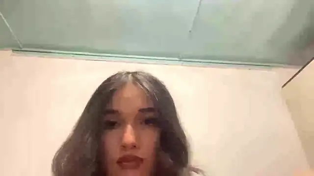 Snapshot of LisetteParajon chatting on 05.30.26 LisetteParajon online show from 05.30.26
