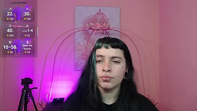 Snapshot of _sofia_smth_xx chatting on 07.17.26 sofia smth xx online show from 07.17.26