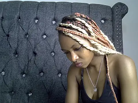 cocolaurah online show from 07.12.26