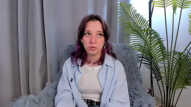 Snapshot of SierraDeliso chatting on 05.30.26 SierraDeliso online show from 05.30.26