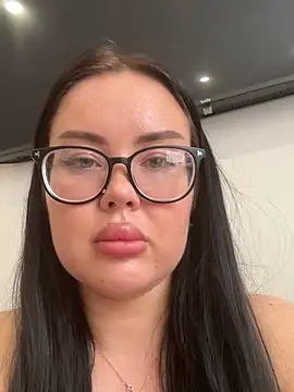 Snapshot of PeachDoll- chatting on 06.03.26 PeachDoll- online show from 06.03.26