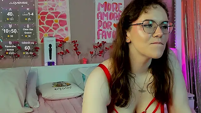 Snapshot of KristinaMay chatting on 06.14.26 KristinaMay online show from 06.14.26