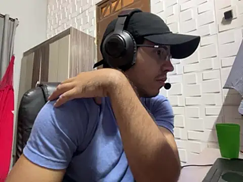 Snapshot of Fer_Ti chatting on 06.23.26 Fer Ti online show from 06.23.26