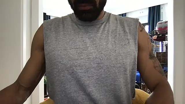 Snapshot of omni_fit chatting on 05.30.26 omni fit online show from 05.30.26