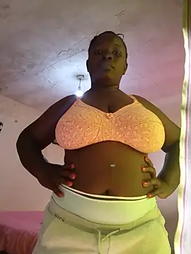 Snapshot of bigboobsz1 chatting on 06.27.26 bigboobsz1 online show from 06.27.26