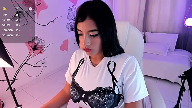 Snapshot of brunette_noova chatting on 06.06.26 brunette noova online show from 06.06.26
