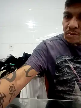 Snapshot of Tatuadomoreno23cm chatting on 06.08.26 Tatuadomoreno23cm online show from 06.08.26