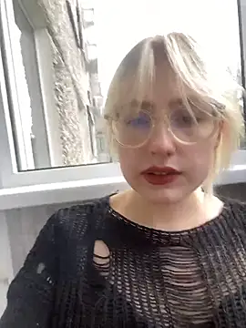 Snapshot of xp_blondie chatting on 06.03.26 xp blondie online show from 06.03.26