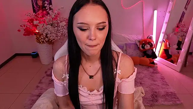 Snapshot of Cassadyy chatting on 06.25.26 Cassadyy online show from 06.25.26