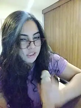 Snapshot of Roxxy_Sade chatting on 07.01.26 Roxxy Sade online show from 07.01.26