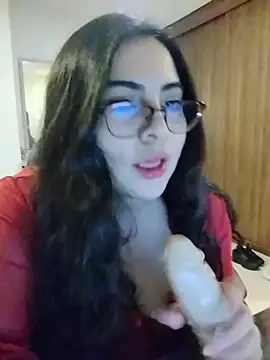 Snapshot of Roxxy_Sade chatting on 07.03.26 Roxxy Sade online show from 07.03.26